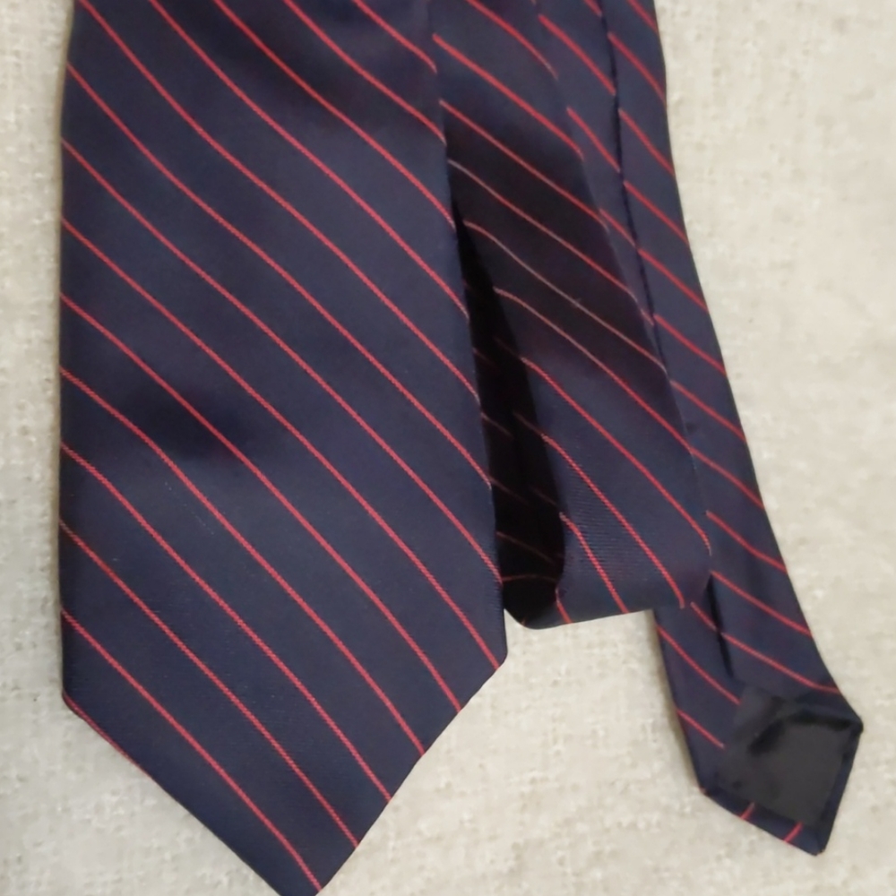 Black and red tie